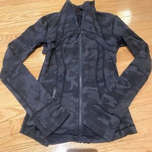 Lululemon Define Jacket. Size 2. Camo